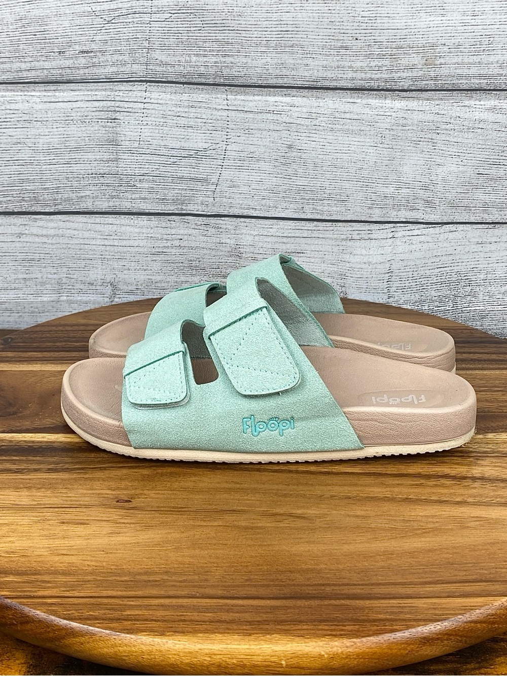 Floopi Women’s Micosuede Slide Sandal Two Strap Mint Green Shoe Size 8